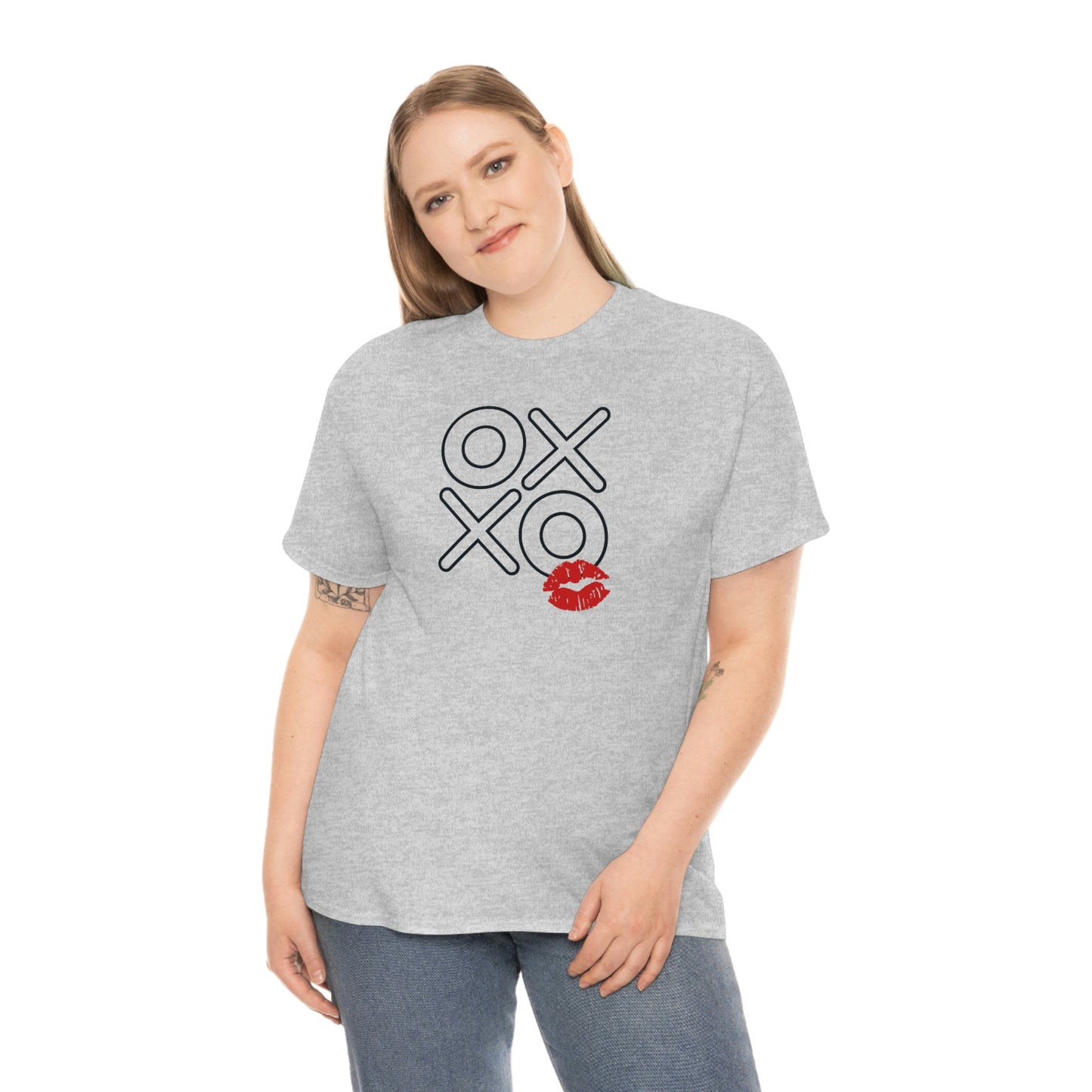 "XOXO Kiss" Unisex Heavy Cotton Tee