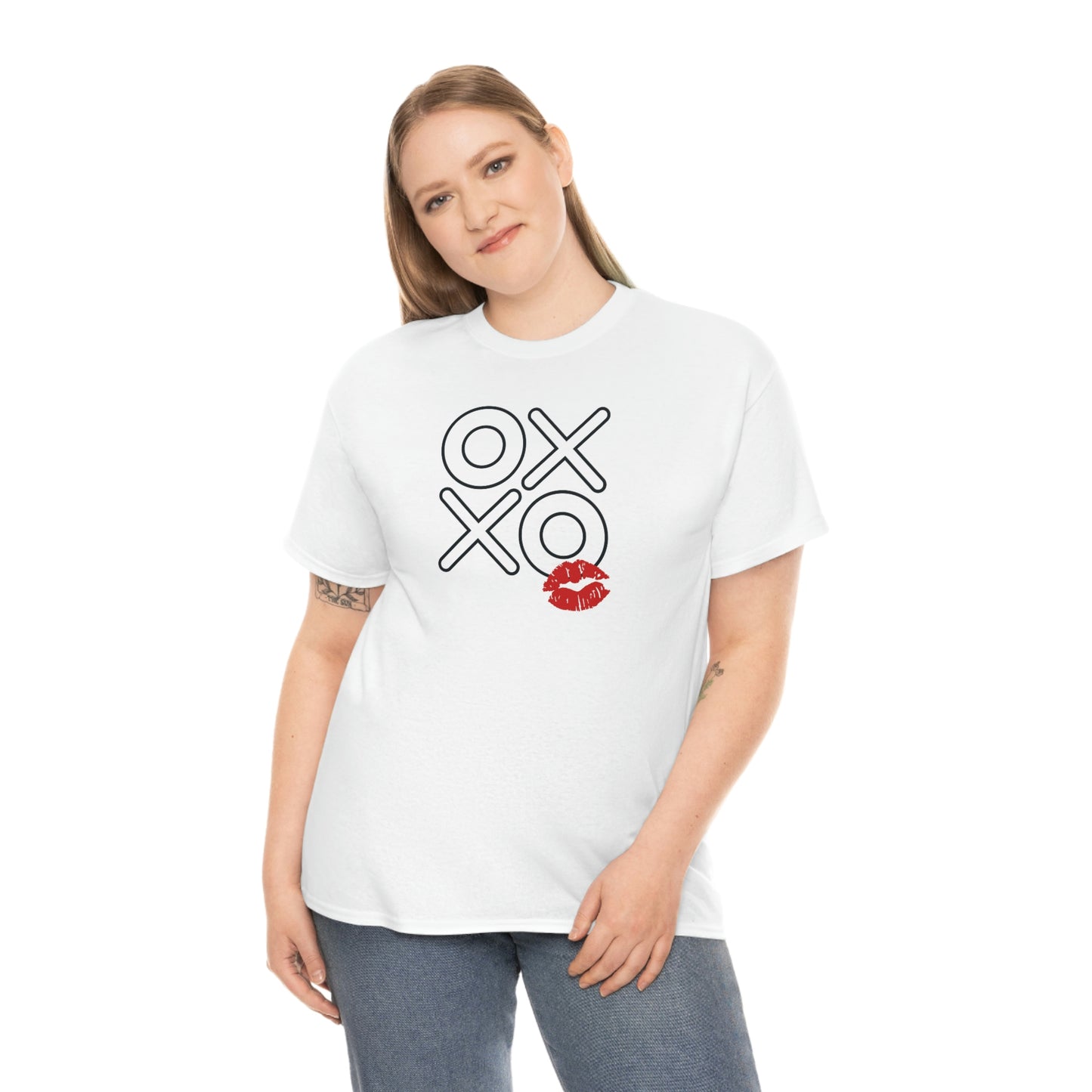 "XOXO Kiss" Unisex Heavy Cotton Tee