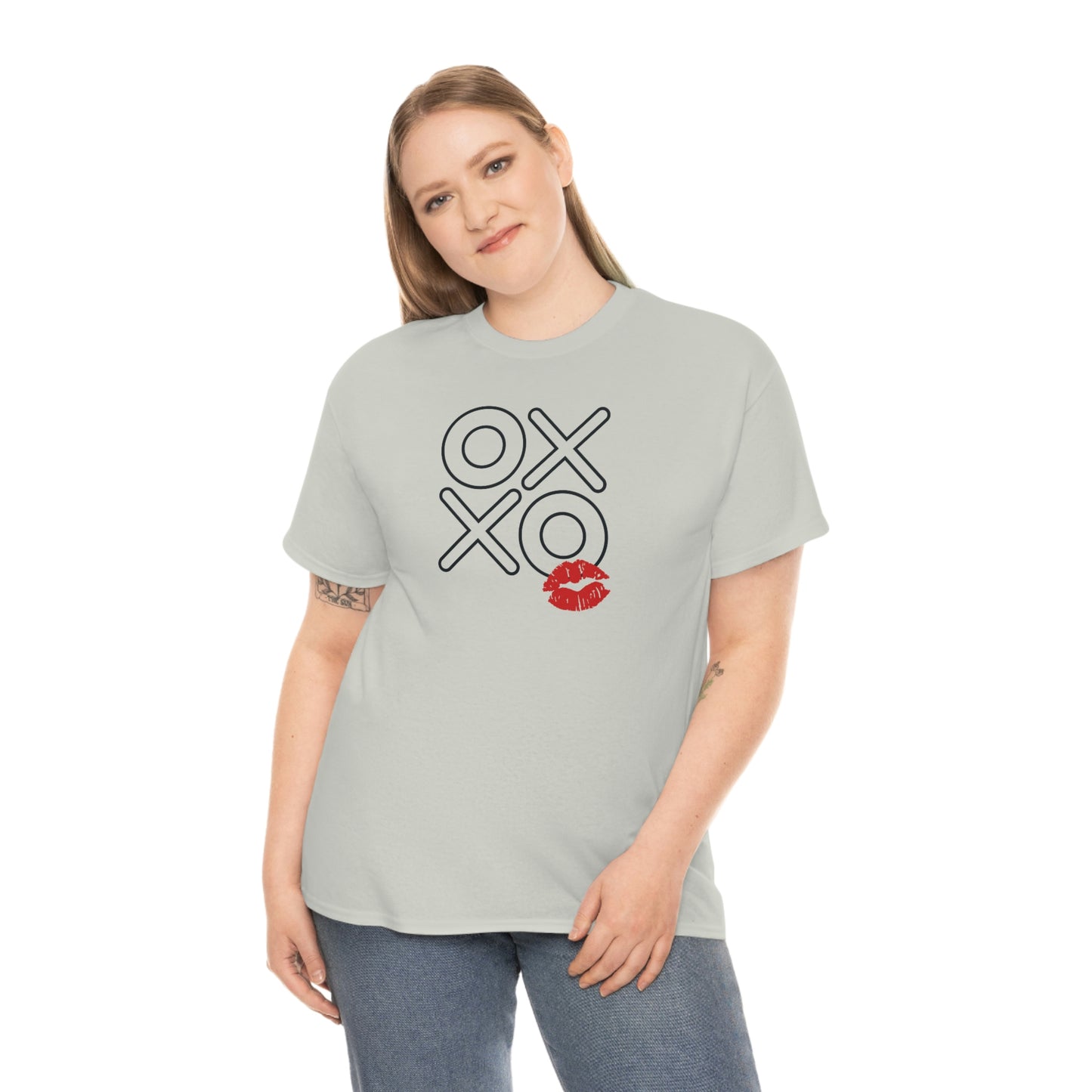 "XOXO Kiss" Unisex Heavy Cotton Tee